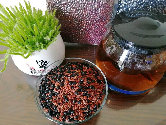 Cách làm trà gạo lứt giảm cân cùng đậu đen